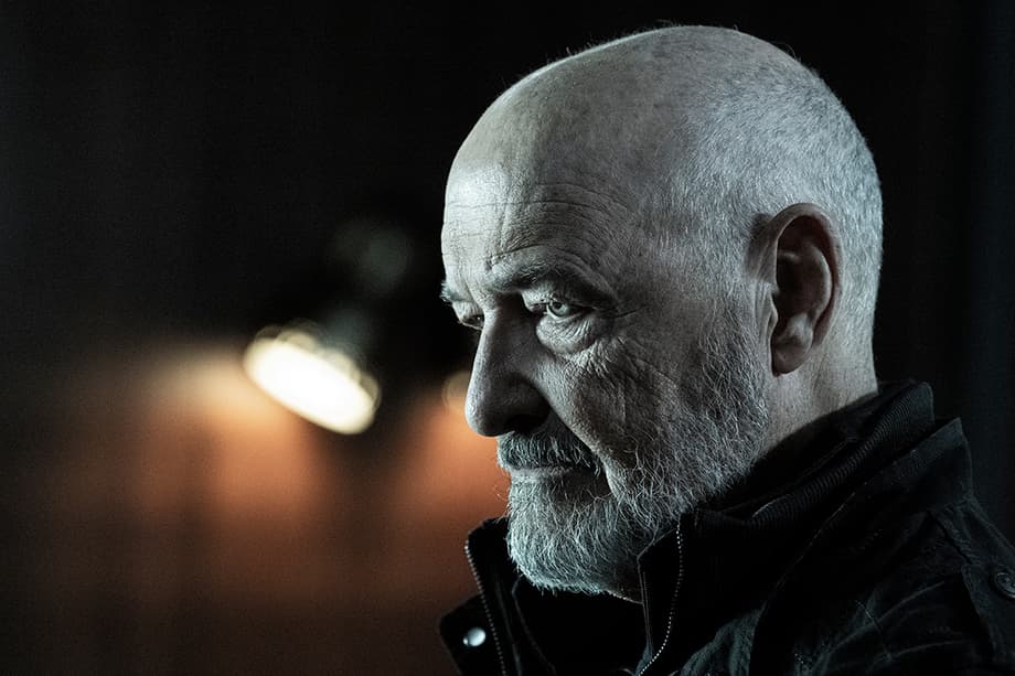 the-walking-dead-the-ones-who-live-1